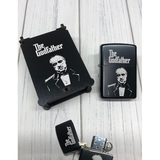 Godfather Benzinli Zippo Çakmak Siyah Ahşap Kutulu Godfather Benzinli Zippo Çakmak Siyah Ahşap Kutulu