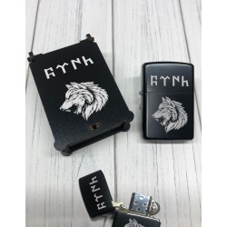 Türk Kurt Benzinli Zippo Çakmak Siyah Ahşap Kutulu Türk Kurt Benzinli Zippo Çakmak Siyah Ahşap Kutulu