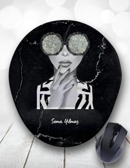 Kişiye Özel Black White Girl Marble Mouse Pad